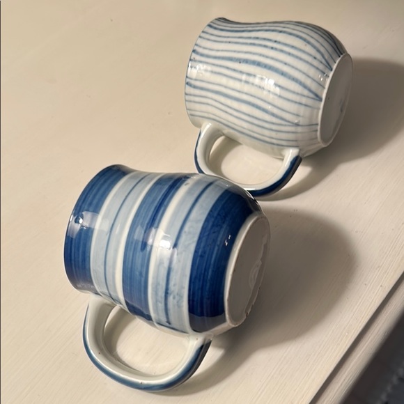 Set of four different blue pattern mugs - Picture 3 of 6